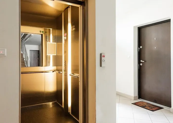 Apartment Brodnowski Comfort By Bookinghost